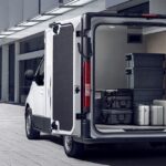 st1 features rear twin swing door