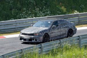 BMW, 2028년형 M5 부분변경 준비…717마력 플러그인 하이브리드에 ‘Neue Klasse’ 스타일 반영