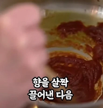 7cfbb1d8ce1465bb79f1fbe05d3dad6ecf1f71bd_20250518_214504_874.jpg 외국전문가가 만든 감기에 좋은 한국음식