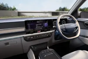 imgi 13 india kia carens clavis bev 12 1400x933.jpg 10