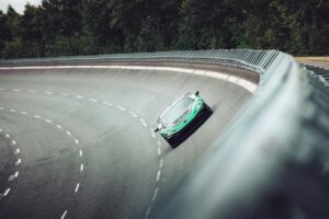 imgi 86 Rimac Nevera R Elektroauto Hypercar Weltrekord Elektromotor 9 38