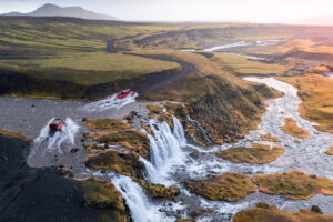 가장 고성능에 값비싼 이네오스 그레나디어와 쿼터마스터 등장, INEOS Grenadier Trialmaster X LETECH