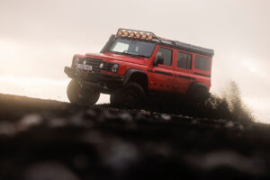 가장 고성능에 값비싼 이네오스 그레나디어와 쿼터마스터 등장, INEOS Grenadier Trialmaster X LETECH