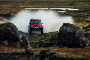 가장 고성능에 값비싼 이네오스 그레나디어와 쿼터마스터 등장, INEOS Grenadier Trialmaster X LETECH