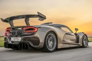 2,059마력 하이퍼카에 수동 변속기… 헤네시, ‘베놈 F5 레볼루션 LF’ 공개