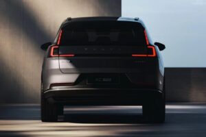 imgi 31 volvo xc70 2 10