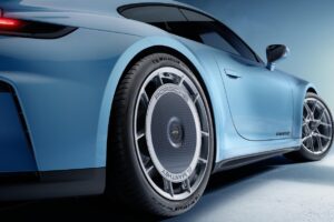 포르쉐, 540kg 다운포스로 무장한 911 GT3의 기록 단축 비결 공개