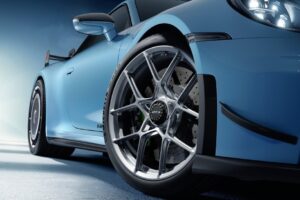 포르쉐, 540kg 다운포스로 무장한 911 GT3의 기록 단축 비결 공개