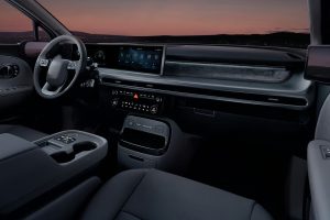 보조금 합산 시 6천만원대 초반…2027 아이오닉 9 오늘부터 판매 시작 imgi 164 ioniq9 ambient mood lamp night 01 15