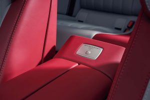 "알피나의 후계자가 돌아왔다"…800마력 BMW M5 왜건의 충격적인 변신