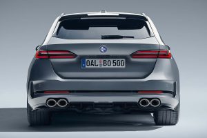 "알피나의 후계자가 돌아왔다"…800마력 BMW M5 왜건의 충격적인 변신