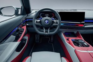 "알피나의 후계자가 돌아왔다"…800마력 BMW M5 왜건의 충격적인 변신